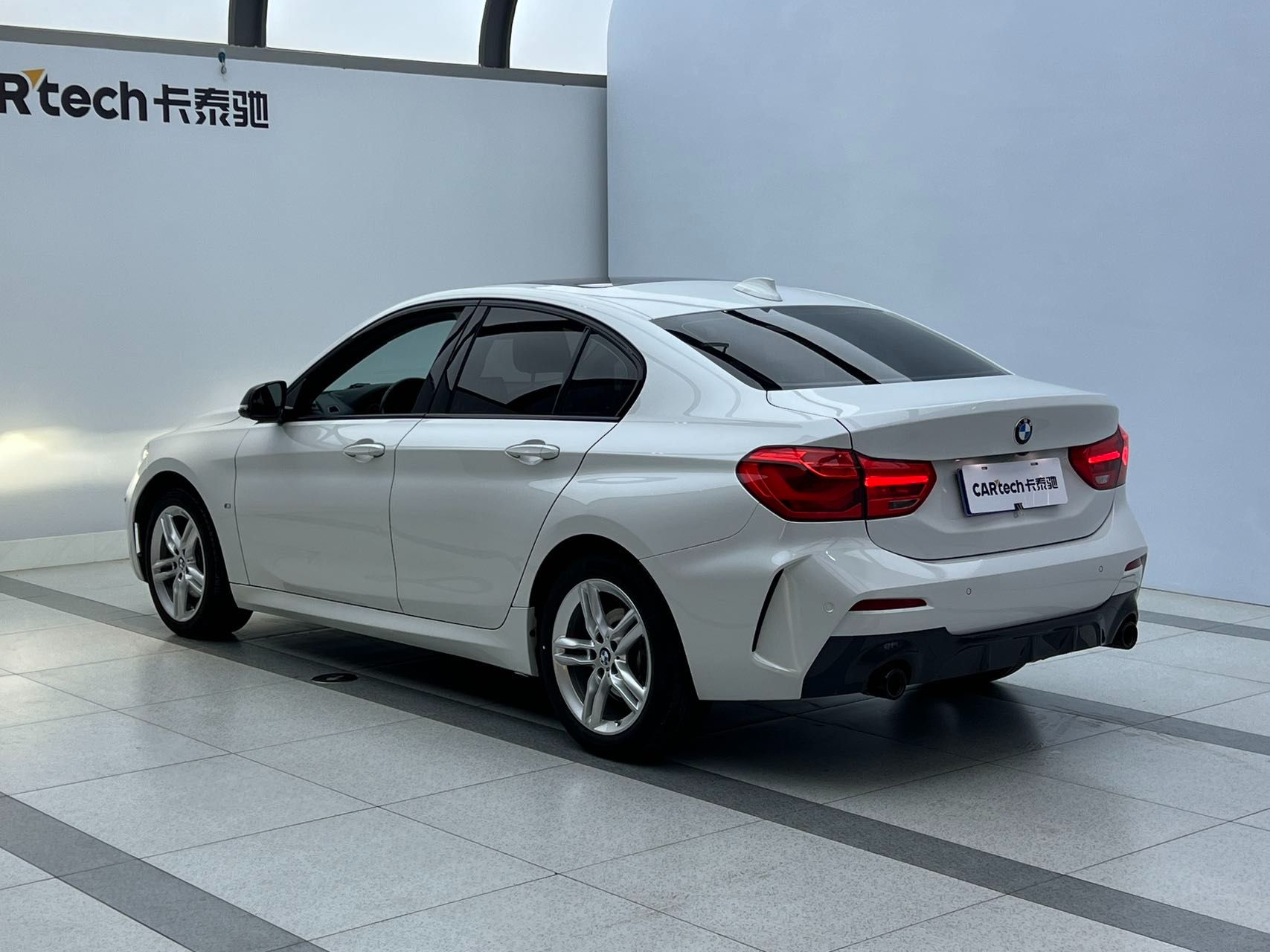 BMW X1 2021 — фото 5